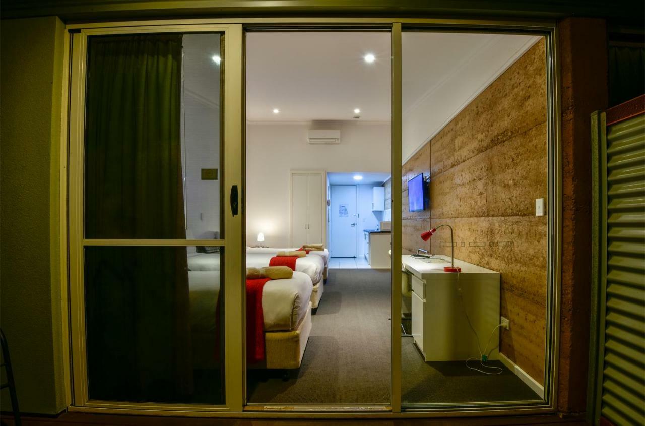 Crossroads Ecomotel Port Augusta Bagian luar foto