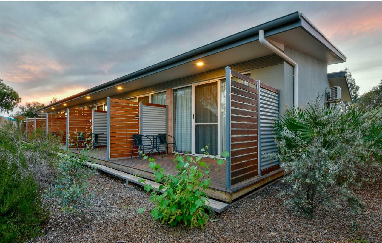 Crossroads Ecomotel Port Augusta Bagian luar foto